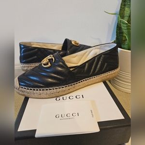 Gucci leather spadrille with double G